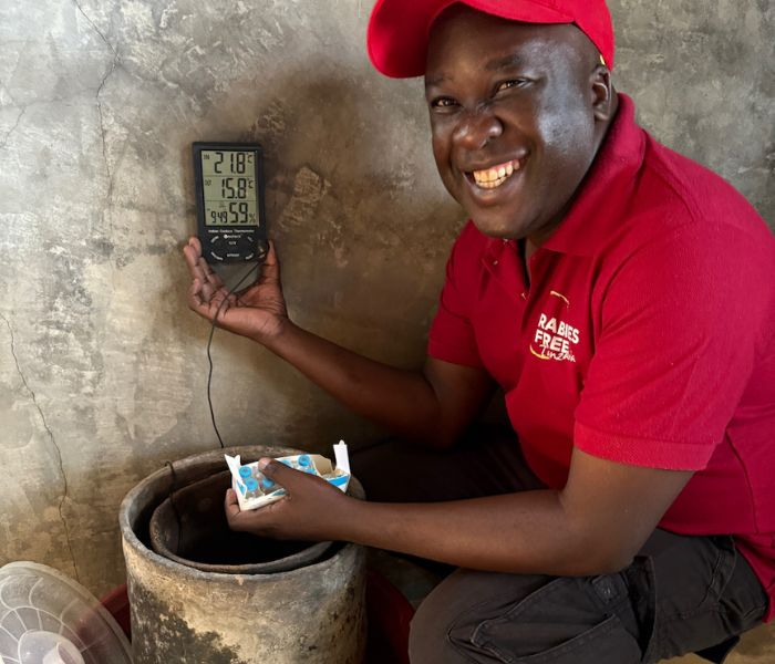 Ahmed holding thermometer next to Zeepot